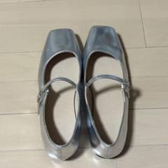（美品）　バレエシューズ　26.5 シルバーのサムネイル