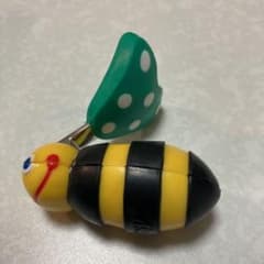 サッシー　蜂　爪切りのサムネイル