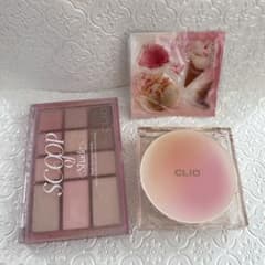 CLIO アイシャドウパレット クッションファンデ ステッカーシール セットのサムネイル