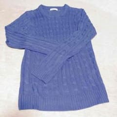 青 セーターのサムネイル