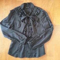 【お値引き中】フリルブラウス　黒のサムネイル