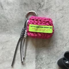 イヤホンケース カバー パラコードカラビナ付き ピンク ネオングリーン