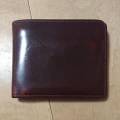 キプリス コードバン 二つ折り財布のサムネイル