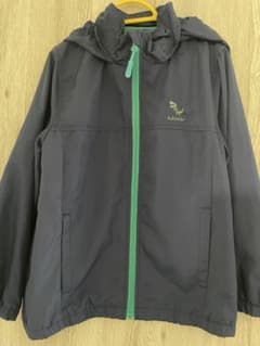 Klädskap 윈드브레이커 120