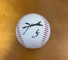 値下げしました！ホークス山川選手サイン入りボールとユニフォームセット チャリティーオークション】ドーム外周フラッグを特別出品！ | NPO法人