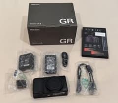美品 RICOH GR III ショット数1573回 美品 RICOH GR III ショット数1573回 - メルカリ
