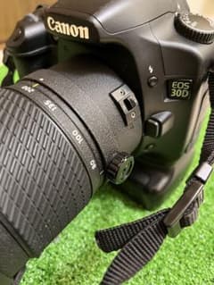Canon EOS 30D ➕ATX Zoom レンズのサムネイル