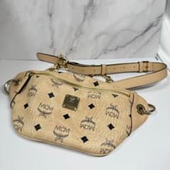 MCM/Essent Visetos Cross body ボディバッグ - メルカリ