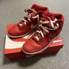NIKE DUNK HIGHのサムネイル