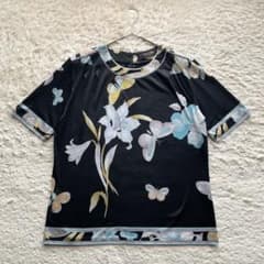 レオナール カットソー シャツ 半袖 総柄 花柄 蝶 トリム コットン 黒