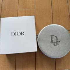 dior ディオール ノベルティ　ポーチ　シルバーのサムネイル