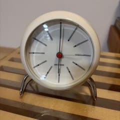 ARNE JACOBSEN アルネ　ヤコブセン　TABLE CLOCKのサムネイル