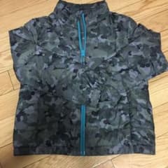 ユニクロ130上着迷彩柄のサムネイル