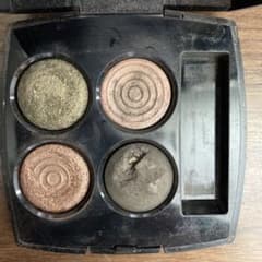 CHANEL アイシャドウ　カーキ系のサムネイル