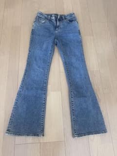 GU ジーユー フレアデニムパンツ Sサイズ ブルー レディースのサムネイル