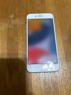 Apple iPhone 7 本体 シルバーのサムネイル