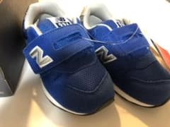 ニューバランス スニーカー 13.5のサムネイル