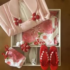 七五三 着物セット 赤い草履付き　三歳のサムネイル