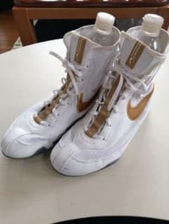 c*v様 Nike マチョマイ2 ボクシングシューズ ホワイト/ゴールド c*v様 Nike マチョマイ2 ボクシングシューズ ホワイト/ゴールド - メルカリ