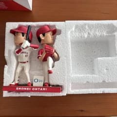 R*♡様 【非売品】大谷翔平 ダブルボブルヘッド 打者投手セット 訳あり》大谷翔平 ダブルボブルヘッド 打者投手セット - メルカリ