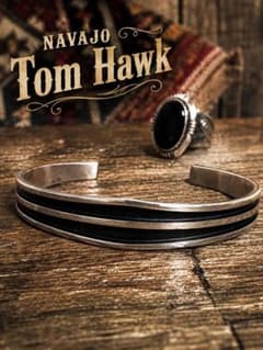 NAVAJO Tom Hawk バングル オニキス シルバー 美品 - メルカリ