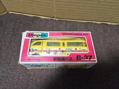 ダイヤペット 幼稚園バス B-37 1/35スケール　トヨタ ハイエース 現状 ダイヤペット 幼稚園バス B-37 1/35スケール トヨタ ハイエース 現状