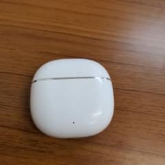 ワイヤレスイヤホン 充電ケース ホワイトのサムネイル
