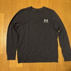 u*f様 UNDER ARMOUR スウェット ネイビー Mサイズのサムネイル
