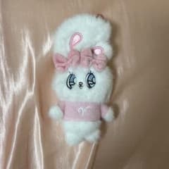 クリームバニー イニシャル Y ぬいぐるみ マスコットのサムネイル
