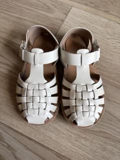 ZARA キッズ　サンダル　16cm 26 オフホワイト ベルトのサムネイル