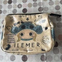 新品　未使用！　ILEMER ポーチのサムネイル
