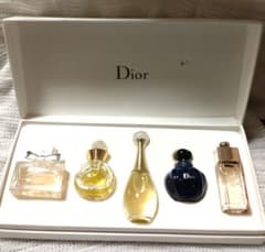 【新品未開封・激レア廃盤】ディオール ヴォヤージュ ミニ香水 5本セット2006 超激レア・廃盤品】Dior ディオール ミニ香水 5本セット 未使用 - メルカリ