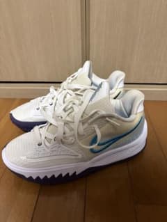 Nike カイリーlow 4のサムネイル