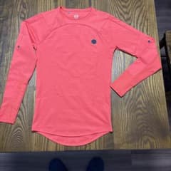 UNDER ARMOUR 長袖トレーニングウェア 朱色　M