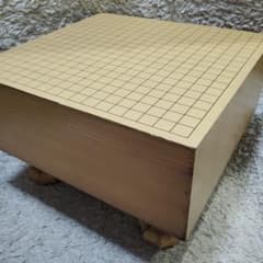 厚さ5.8寸】囲碁盤 天地柾 19路盤 脚付き へそあり 柾目 176mm - メルカリ