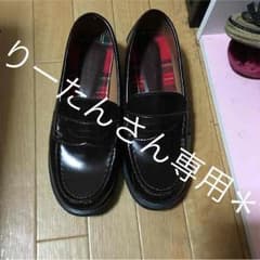 茶色ローファーのサムネイル