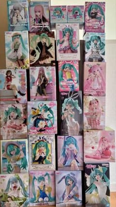 初音ミク　フィギュア　25個セット　バラ売り不可。