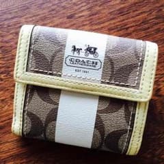 COACH折り財布のサムネイル