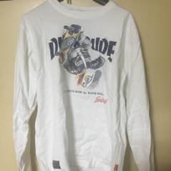 ストリート系の長袖Tシャツのサムネイル