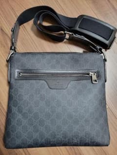 GUCCI　ショルダーバックのサムネイル