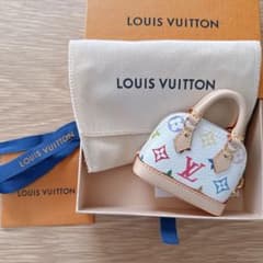ルイヴィトン　村上隆 チャーム・マイクロ アルマ Louis Vuitton×村上隆2025 バッグチャーム・マイクロ アルマ - メルカリ