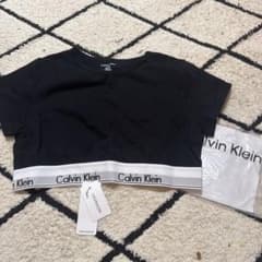 Calvin Klein クロップド丈 半袖Tシャツ ブラック Lのサムネイル