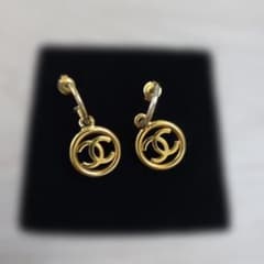 再値下げ】CHANEL ゴールドトーン フープピアス 箱付き - メルカリ