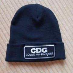 新品未使用タグ付COMME des GARÇONS 黒 ニット帽のサムネイル