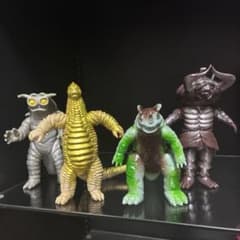 1985年製 バンダイ レッドキング ネロンガ ソフビ - メルカリ