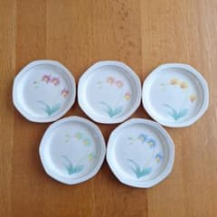 食器のサムネイル