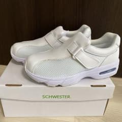 ナースシューズ　SCHWESTERのサムネイル