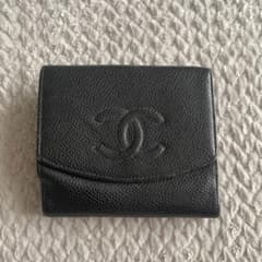 CHANEL二つ折財布のサムネイル