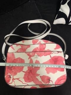 guessバッグのサムネイル