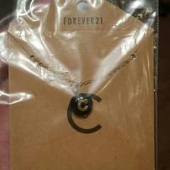 【5月9日までchika様お取り置き】FOREVER21 イニシャルネックレスのサムネイル